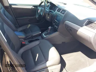2013 Volkswagen Jetta SE with VIN 3VWDP7AJ4DM423726, listed as a IAAI auction lot 42269121 with 123,073 mi miles and . Bid and sale history available at DreamBid. Image 5.