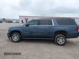 2020 Chevrolet Suburban LT z VIN 1GNSKHKC2LR259315, wystawiony jako IAAI lot #42129791 z przebiegiem 72 979 mil mil oraz . Historia ofert i sprzedaży dostępna na DreamBid. Obrazek 14.