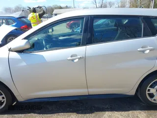 2009 Pontiac Vibe with VIN 5Y2SM67049Z409441, listed as a IAAI auction lot 41873091 with 145,169 mi miles. Bid and sale history available at carsss.com. Image 14.