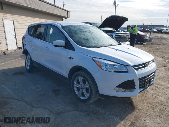 2015 Ford Escape SE with VIN 1FMCU9G94FUB89954, listed as a IAAI auction lot 41692461 with 66,739 mi miles. Bid and sale history available at carsss.com. Image 1.