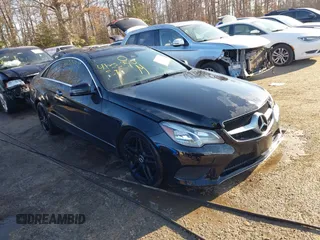 2014 Mercedes-Benz E-Class E 350 with VIN WDDKJ8JB0EF292019, listed as a IAAI auction lot 41331510 with 64,464 mi miles. Bid and sale history available at carsss.com. Image 1.