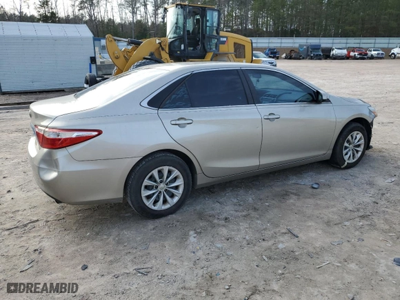 2015 Toyota Camry XLE with VIN 4T1BF1FK4FU912696, listed as a Copart auction lot 45780265 with 337,193 mi miles and Salvage Title. Bid and sale history available at carsss.com. Image 3.