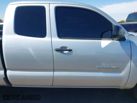 2010 Toyota Tacoma with VIN 5TETX4CN8AZ725239, listed as a IAAI auction lot 41573358 with 114,828 mi miles and . Bid and sale history available at DreamBid. Image 13.