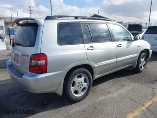2005 Toyota Highlander with VIN JTEDP21A750053653, listed as a IAAI auction lot 41902774 with 172,421 mi miles. Bid and sale history available at carsss.com. Image 4.