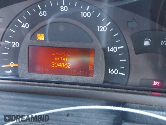 2002 Mercedes-Benz C 230/260/280/320 z VIN WDBRF61J12F141044, wystawiony jako IAAI lot #41424841 z przebiegiem 304 862 mil mil oraz . Historia ofert i sprzedaży dostępna na DreamBid. Obrazek 7.