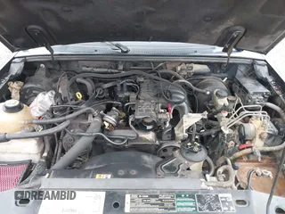 2003 Ford Ranger XL with VIN 1FTYR10D43PA35198, listed as a IAAI auction lot 41555955 with 209,794 mi miles. Bid and sale history available at carsss.com. Image 10.