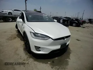 2017 Tesla Model X 90D with VIN 5YJXCAE26HF079421, listed as a Copart auction lot 47889005 with 88,281 mi miles and Salvage Title. Bid and sale history available at DreamBid. Image 10.