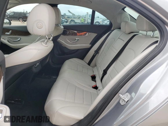 2016 Mercedes-Benz C 300 z VIN 55SWF4JB1GU120349, wystawiony jako Copart lot #55175825 z przebiegiem 135 610 mil mil oraz Szkoda całkowita • Salvage title. Historia ofert i sprzedaży dostępna na DreamBid. Obrazek 10.