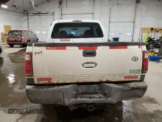 2008 Ford Super Duty F-250 SRW XL with VIN 1FTNX20558EE11711, listed as a Copart auction lot 88462905 with Not Provided miles and Salvage Title. Bid and sale history available at carsss.com. Image 6.