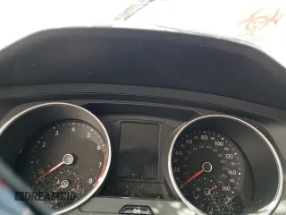 2021 Volkswagen Tiguan S z VIN 3VV1B7AX8MM065752, wystawiony jako Copart lot #62013905 z przebiegiem Nie podano mil oraz Szkoda całkowita • Salvage title. Historia ofert i sprzedaży dostępna na DreamBid. Obrazek 9.