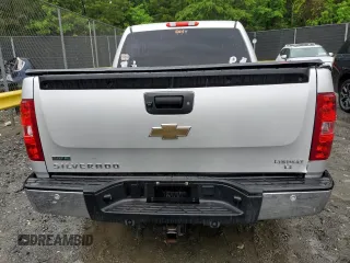 2011 Chevrolet Silverado 1500 LT with VIN 3GCPKSE38BG394952, listed as a Copart auction lot 56408385 with 221,683 mi miles and Clean Title. Bid and sale history available at DreamBid. Image 6.