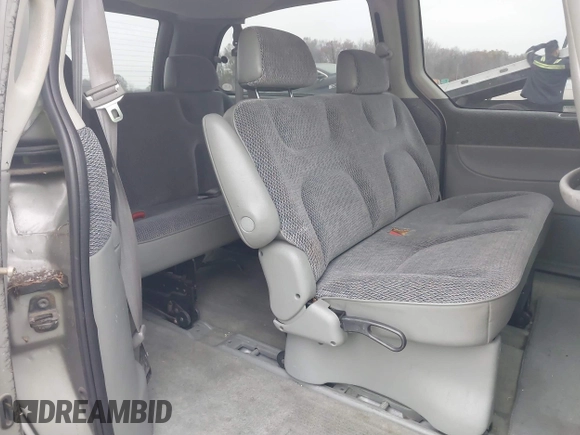1996 Dodge Caravan Sport with VIN 2B4GP4436TR674232, listed as a IAAI auction lot 40867647 with Not Provided miles and . Bid and sale history available at carsss.com. Image 8.