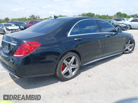 2015 Mercedes-Benz S 63 AMG z VIN WDDUG7JBXFA200754, wystawiony jako IAAI lot #42187229 z przebiegiem 115 925 mil mil oraz . Historia ofert i sprzedaży dostępna na DreamBid. Obrazek 4.