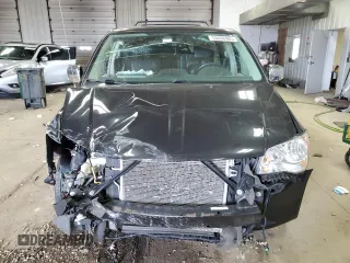 2015 Chrysler Town & Country Touring-L with VIN 2C4RC1CG7FR526413, listed as a Copart auction lot 53036965 with Not Provided miles and Non Repairable. Bid and sale history available at carsss.com. Image 5.