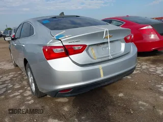2019 Chevrolet Malibu LS z VIN 1G1ZB5ST5KF199366, wystawiony jako IAAI lot #42255652 z przebiegiem 83 151 mil mil oraz . Historia ofert i sprzedaży dostępna na DreamBid. Obrazek 6.