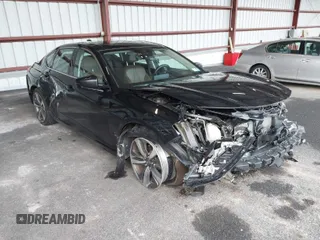 2021 Acura TLX w/Advance Package with VIN 19UUB6F60MA011236, listed as a IAAI auction lot 41837886 with 121,590 mi miles. Bid and sale history available at carsss.com. Image 1.