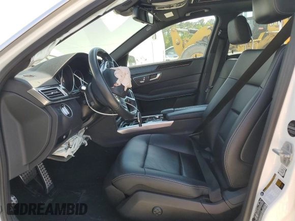 2016 Mercedes-Benz E 350 Luxury with VIN WDDHF8JB2GB326838, listed as a Copart auction lot 52218495 with 58,266 mi miles and Salvage Title. Bid and sale history available at DreamBid. Image 7.