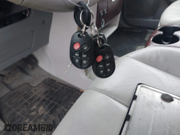2014 Toyota Sienna XLE with VIN 5TDYK3DC0ES502482, listed as a IAAI auction lot 41910683 with 151,330 mi miles. Bid and sale history available at carsss.com. Image 11.