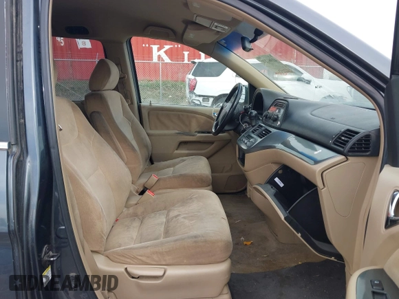 2005 Honda Odyssey EX with VIN 5FNRL38465B108123, listed as a IAAI auction lot 41961270 with 169,948 mi miles. Bid and sale history available at carsss.com. Image 5.