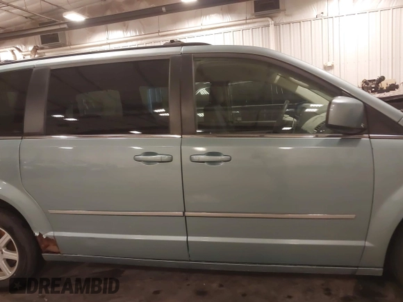 2010 Chrysler Town & Country Touring with VIN 2A4RR5D12AR344895, listed as a IAAI auction lot 41791990 with 259,541 mi miles. Bid and sale history available at carsss.com. Image 14.