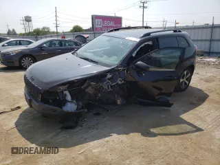 2020 Jeep Cherokee Latitude with VIN 1C4PJMCX4LD578174, listed as a Copart auction lot 68706444 with 75,059 mi miles and Salvage Title. Bid and sale history available at carsss.com. Image 1.