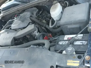 2005 Chevrolet Tahoe LT with VIN 1GNEK13T25R158216, listed as a IAAI auction lot 41988774 with 247,999 mi miles and . Bid and sale history available at DreamBid. Image 13.