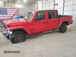2024 Jeep Gladiator Willys с VIN 1C6HJTAG7RL100645, выставлен на аукционе Copart как лот 49543135 с пробегом 13 134 миль миль и Списание • Salvage title. История ставок и продаж доступна на DreamBid. Изображение 1.