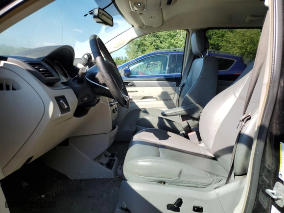 2011 Volkswagen Routan SE with VIN 2V4RW3DG1BR642028, listed as a Copart auction lot 68628324 with 148,540 mi miles and Salvage Title. Bid and sale history available at carsss.com. Image 7.