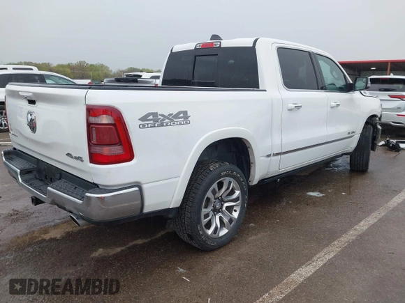 2022 Ram 1500 Limited z VIN 1C6SRFHT6NN446901, wystawiony jako IAAI lot #42042634 z przebiegiem 46 809 mil mil oraz . Historia ofert i sprzedaży dostępna na DreamBid. Obrazek 4.