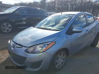 2013 Mazda Mazda2 Sport with VIN JM1DE1KZ9D0153941, listed as a IAAI auction lot 40823861 with 41,044 mi miles. Bid and sale history available at carsss.com. Image 16.