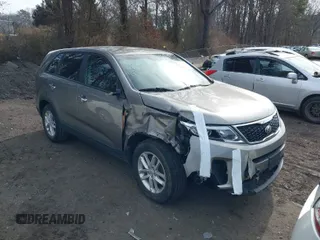 2014 Kia Sorento LX with VIN 5XYKT3A60EG533956, listed as a IAAI auction lot 41582215 with 130,026 mi miles. Bid and sale history available at carsss.com. Image 1.