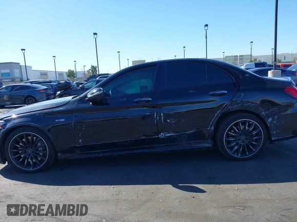 2021 Mercedes-Benz C 43 AMG z VIN W1KWF6EB4MR620959, wystawiony jako IAAI lot #41806933 z przebiegiem 32 621 mil mil oraz . Historia ofert i sprzedaży dostępna na DreamBid. Obrazek 6.