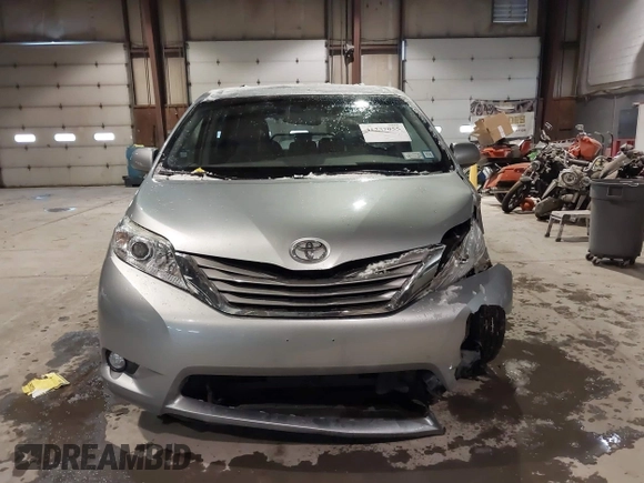 2017 Toyota Sienna XLE Auto Access Seat with VIN 5TDYZ3DC8HS769921, listed as a IAAI auction lot 41237055 with 152,509 mi miles and . Bid and sale history available at DreamBid. Image 13.