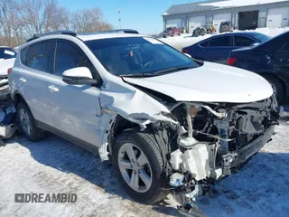 2014 Toyota RAV4 XLE with VIN JTMRFREVXED086691, listed as a IAAI auction lot 41328961 with 121,578 mi miles. Bid and sale history available at carsss.com. Image 1.