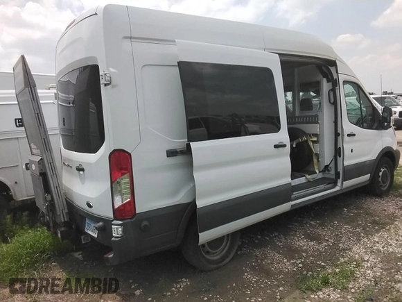 2017 Ford Transit z VIN 1FTYR2XM5HKB18929, wystawiony jako IAAI lot #42677710 z przebiegiem 133 539 mil mil oraz . Historia ofert i sprzedaży dostępna na DreamBid. Obrazek 18.