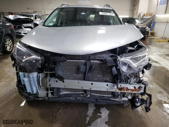 2018 Toyota RAV4 XLE with VIN 2T3RFREVXJW714634, listed as a Copart auction lot 79081164 with 53,689 mi miles and Salvage Title. Bid and sale history available at carsss.com. Image 5.