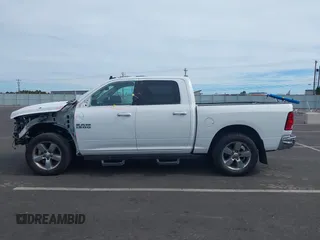 2017 Ram 1500 Big Horn z VIN 3C6RR7LT6HG794884, wystawiony jako IAAI lot #40407022 z przebiegiem 102 970 mil mil oraz . Historia ofert i sprzedaży dostępna na DreamBid. Obrazek 15.