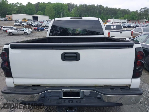 2001 Chevrolet Silverado 1500 LS with VIN 2GCEC19T811149987, listed as a IAAI auction lot 42116650 with 228,288 mi miles and . Bid and sale history available at DreamBid. Image 17.