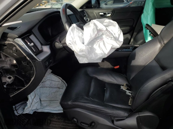 2019 Volvo XC60 Momentum with VIN LYVA22RK6KB213894, listed as a Copart auction lot 88340205 with Not provided miles and Salvage title. Bid and sale history available at DreamBid. Image 7.