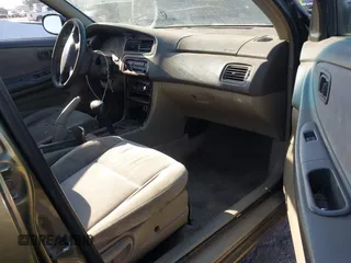 1998 Nissan Altima XE with VIN 1N4DL01D9WC178142, listed as a IAAI auction lot 42207069 with 204,834 mi miles and . Bid and sale history available at carsss.com. Image 5.