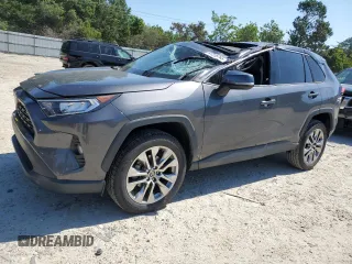 2021 Toyota RAV4 XLE Premium z VIN 2T3C1RFVXMW157425, wystawiony jako Copart lot #61315765 z przebiegiem 54 379 mil mil oraz Szkoda całkowita • Salvage title. Historia ofert i sprzedaży dostępna na DreamBid. Obrazek 1.