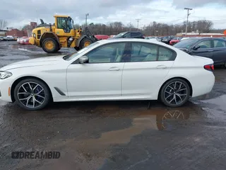2021 BMW 5 Series M550i xDrive z VIN WBA13BK09MCF05866, wystawiony jako IAAI lot #41574859 z przebiegiem 37 822 mil mil oraz . Historia ofert i sprzedaży dostępna na DreamBid. Obrazek 14.