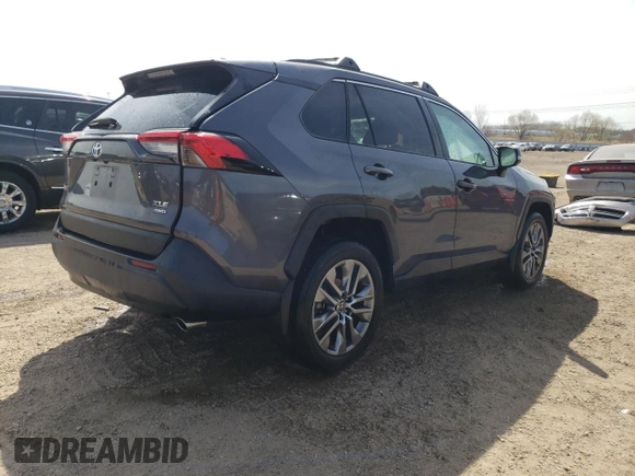 2023 Toyota RAV4 XLE Premium z VIN 2T3A1RFV3PC346205, wystawiony jako Copart lot #53390755 z przebiegiem 30 224 mil mil oraz Szkoda całkowita • Salvage title. Historia ofert i sprzedaży dostępna na DreamBid. Obrazek 3.