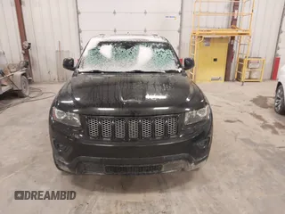 2015 Jeep Grand Cherokee Laredo with VIN 1C4RJFAG3FC607827, listed as a IAAI auction lot 41298397 with 198,171 mi miles. Bid and sale history available at carsss.com. Image 12.