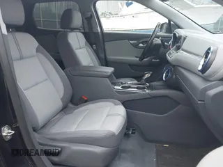 2020 Chevrolet Blazer LT z VIN 3GNKBCRS0LS602359, wystawiony jako IAAI lot #42235746 z przebiegiem 78 835 mil mil oraz . Historia ofert i sprzedaży dostępna na DreamBid. Obrazek 5.