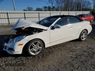 2013 Mercedes-Benz E-Class E 350 with VIN WDDKK5KF4DF194123, listed as a Copart auction lot 45533445 with 51,083 mi miles and Salvage Title. Bid and sale history available at carsss.com. Image 1.