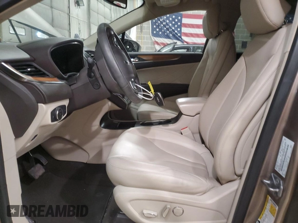 2018 Lincoln MKC Select with VIN 5LMCJ2C91JUL29437, listed as a Copart auction lot 49597365 with 32,155 mi miles and Salvage Title. Bid and sale history available at DreamBid. Image 7.