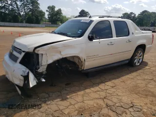 2013 Chevrolet Avalanche LTZ z VIN 3GNTKGE72DG115116, wystawiony jako Copart lot #54606845 z przebiegiem 239 460 mil mil oraz Czysty tytuł • Clean title. Historia ofert i sprzedaży dostępna na DreamBid. Obrazek 1.