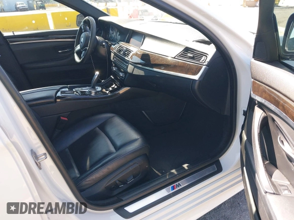 2015 BMW 5 Series 535i с VIN WBA5B1C51FD922563, выставлен на аукционе IAAI как лот 42593634 с пробегом 77 285 миль миль и . История ставок и продаж доступна на DreamBid. Изображение 5.