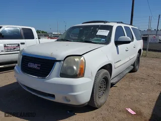 2009 GMC Yukon XL SLT w/4SB with VIN 1GKFC36J49R210309, listed as a IAAI auction lot 42025315 with 236,004 mi miles. Bid and sale history available at carsss.com. Image 6.